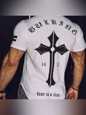 Bulking Graphic Tee - size XXL